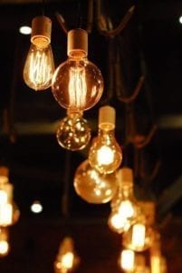 lightbulb-1285110_1920