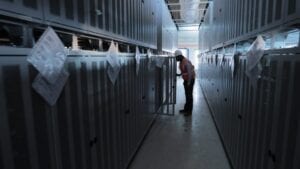 BatteryRows_MossLanding_Vistra