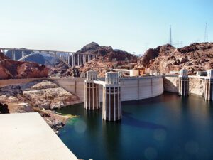 Fig1-Hoover-dam-pxhere