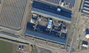 Stilwater is a “triple hybrid power plant” located in Churchill County, Nevada, about 60 miles from Reno, Nevada. It consists of a 33 MW geothermal plant, a 26 MWdc photovoltaic solar plant, a 27 MWdc photovoltaic solar plant, and a 2 MW solar thermal plant. When it came online in 2009, it was one of the world’s first plants to combine the continuous generating capacity of medium enthalpy, binary cycle geothermal power with solar photovoltaic and solar thermal. Courtesy: Enel