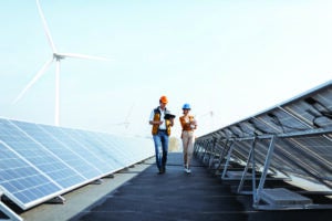 Fig4-engineers-on-a-solar-power-plant