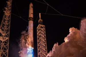 Fig1-blue-origin-new-glenn-liftoff